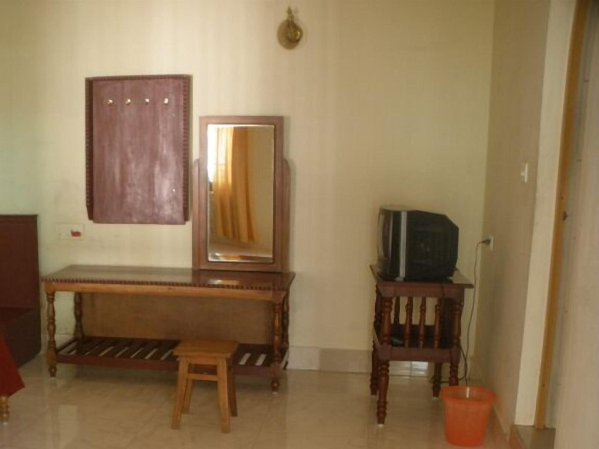 Jungle Palace Homestay Thekkady Exterior foto