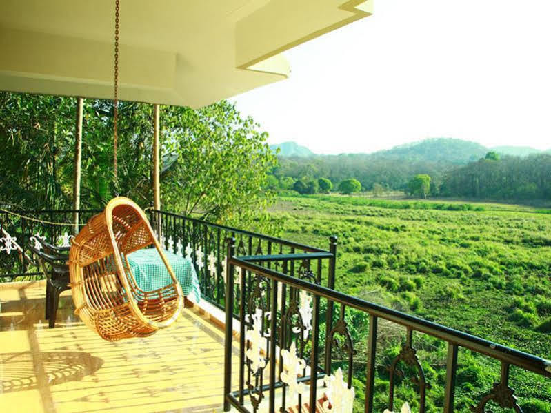 Jungle Palace Homestay Thekkady Exterior foto